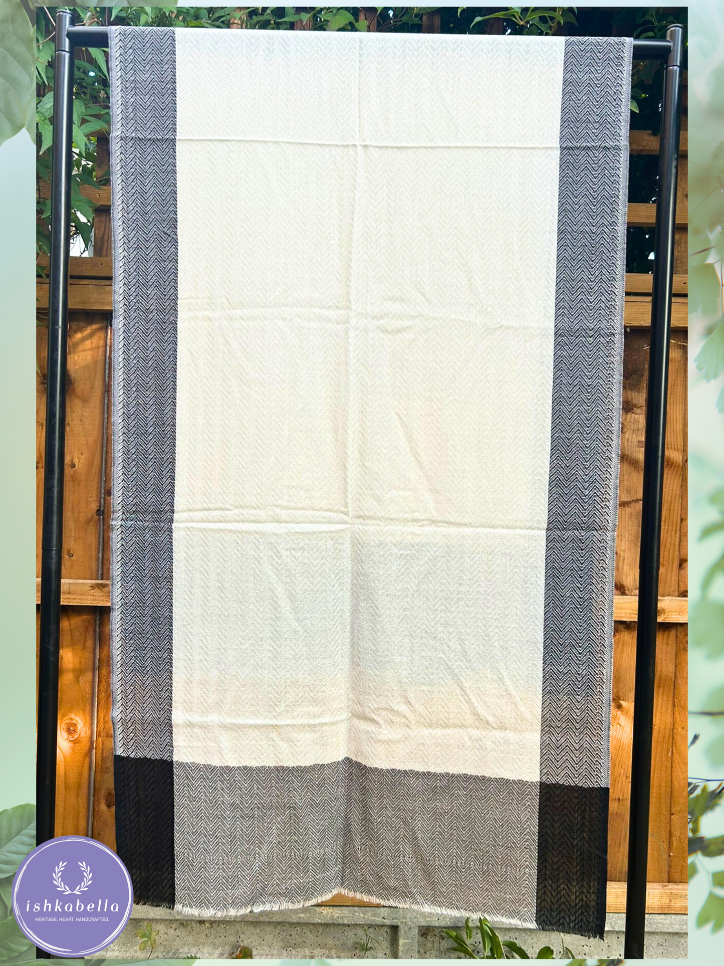 Wave Weave 100% Cashmere Pashmina Stole – White & Monochrome Whisper | ishkabella