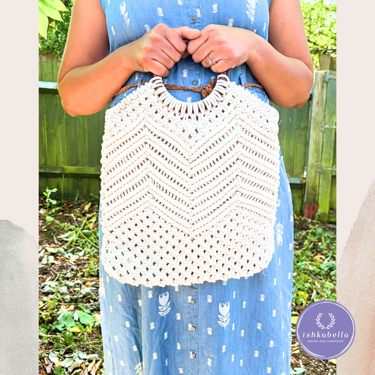 Handwoven White Macramé Tote Bag with Wooden Handle – Elegant Boho Shoulder Bag for Women