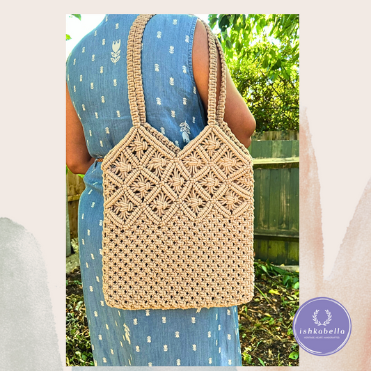 Beige Macramé Tote Bag – Handwoven Cotton Bag with Knot Detail & Wave Handle Design