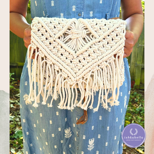 Handwoven White Macramé Sling Bag – Elegant Boho Crossbody for Women