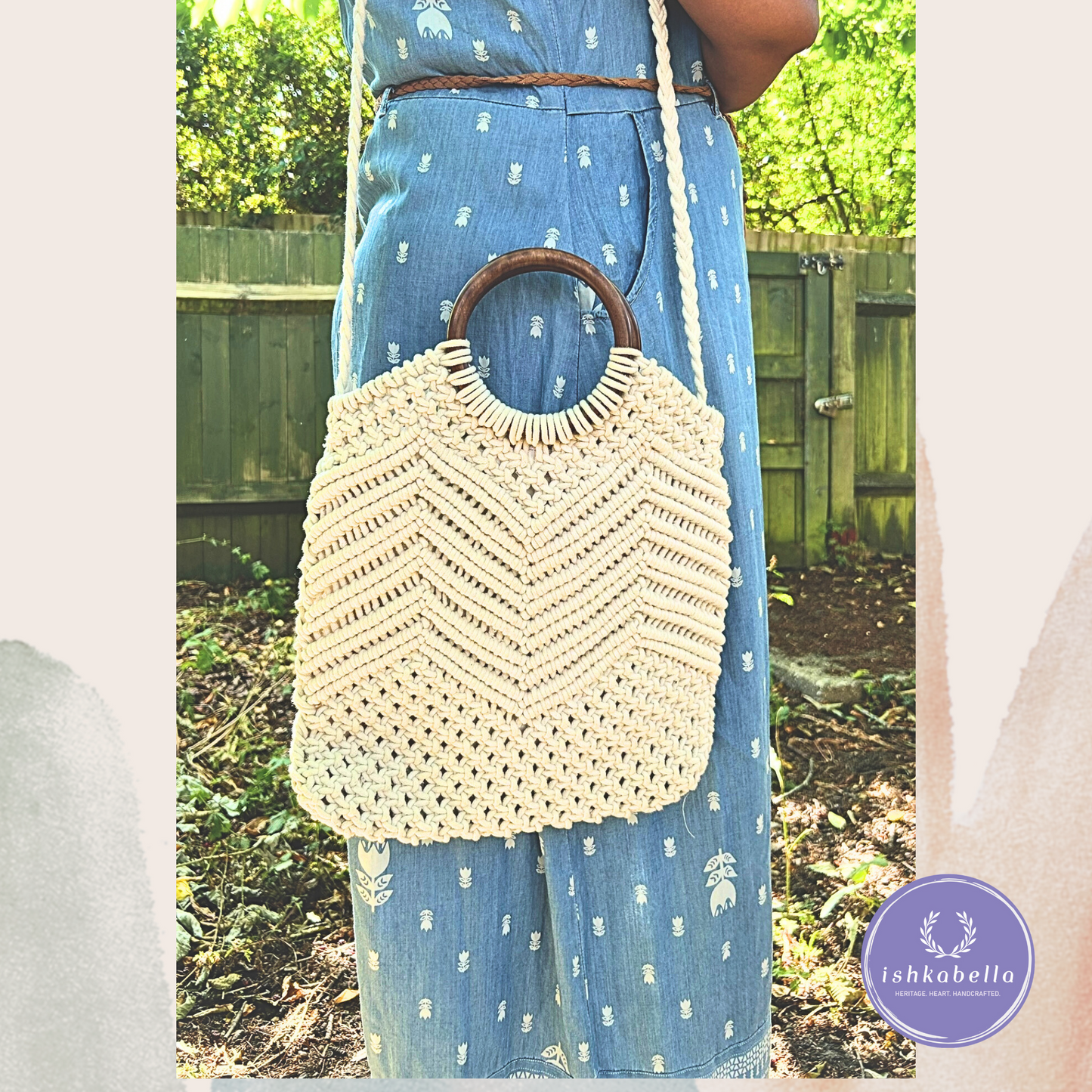 Handwoven White Macramé Tote Bag with Wooden Handle – Elegant Boho Shoulder Bag for Women